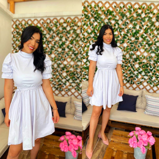 Vestido corto tipo A sin escote