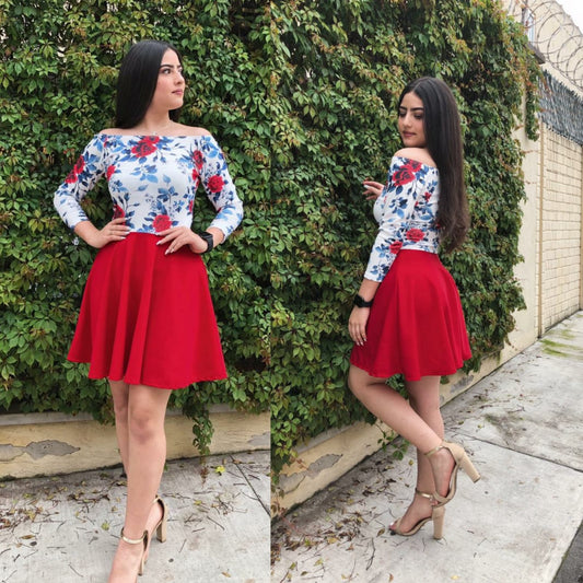 Vestido corto tipo A print de flores con manga larga